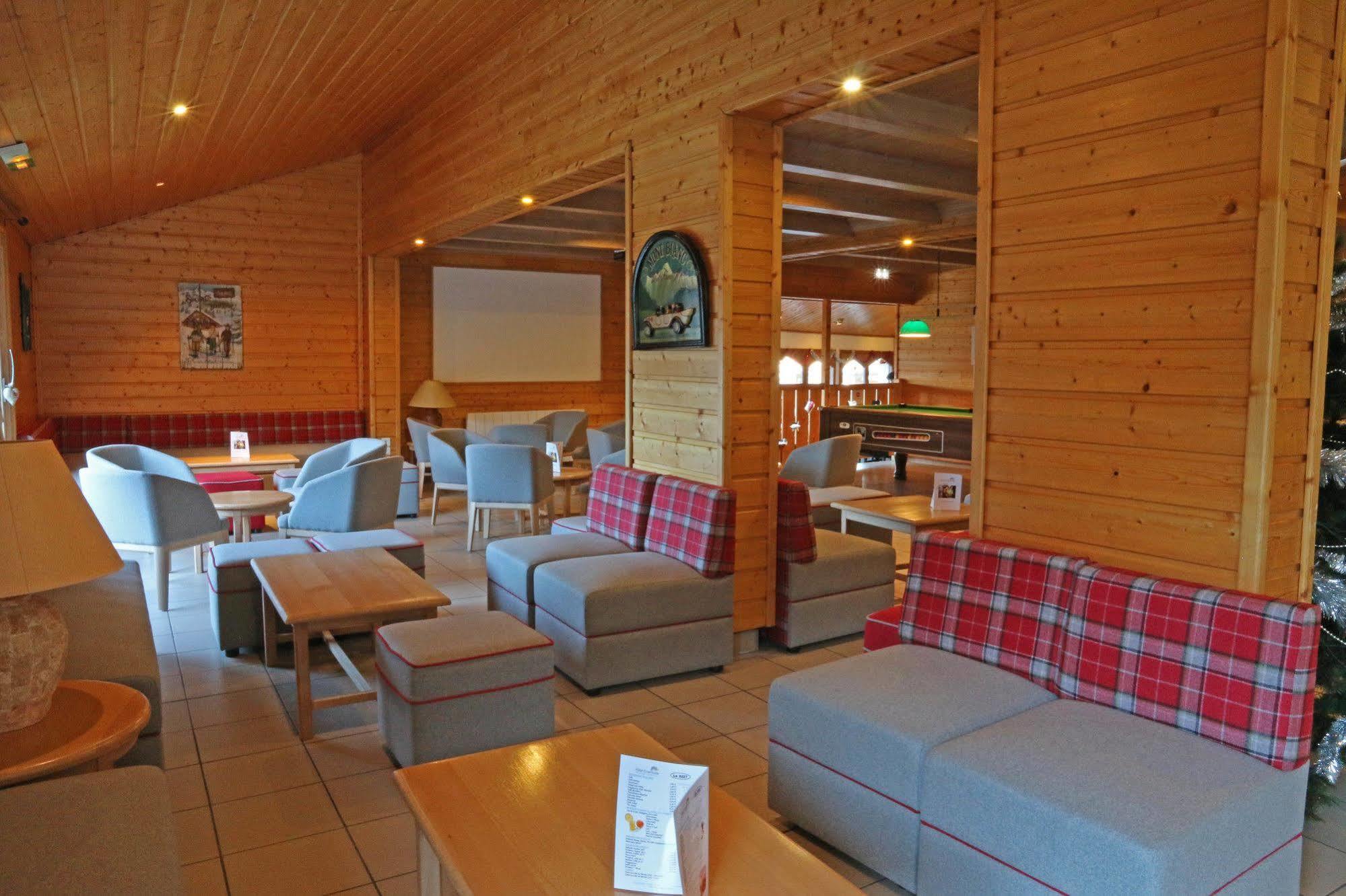 Hotel Emeraude Пезе-Нанкруа Экстерьер фото